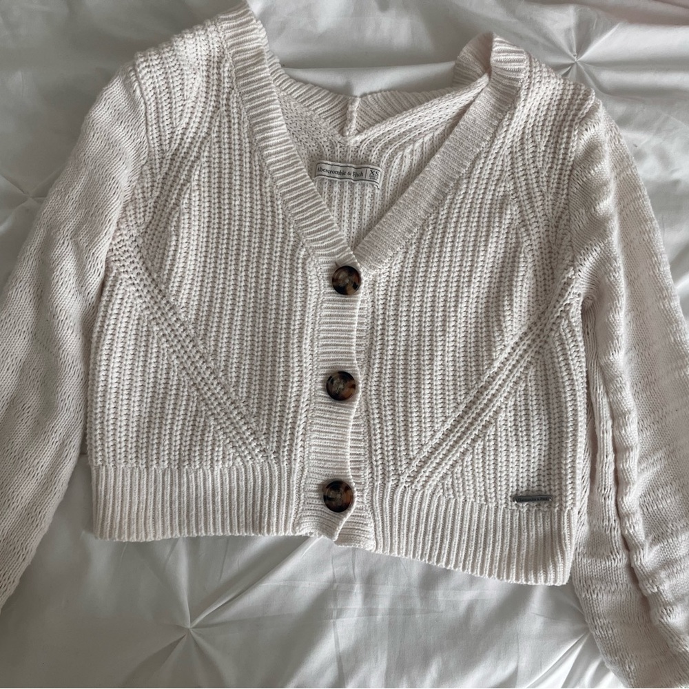 Abercrombie and Fitch white, button up sweater. Size XS.
